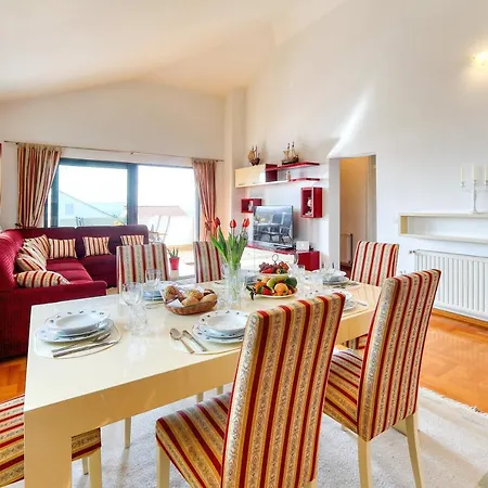 Appartement Topesa 1 *