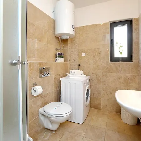 Topesa 1 Apartment *