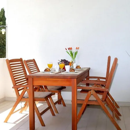 Topesa 1 Apartment