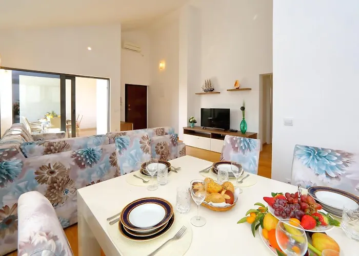 Topesa 1 Apartment *