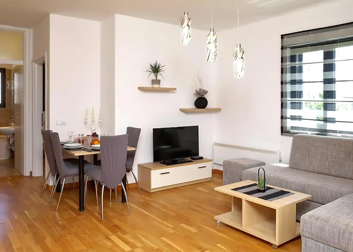 Topesa 1 Apartment *